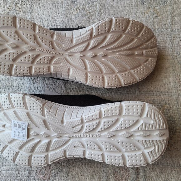 Skechers Hands Free Swift Fit Shoes - Picture 5 of 9